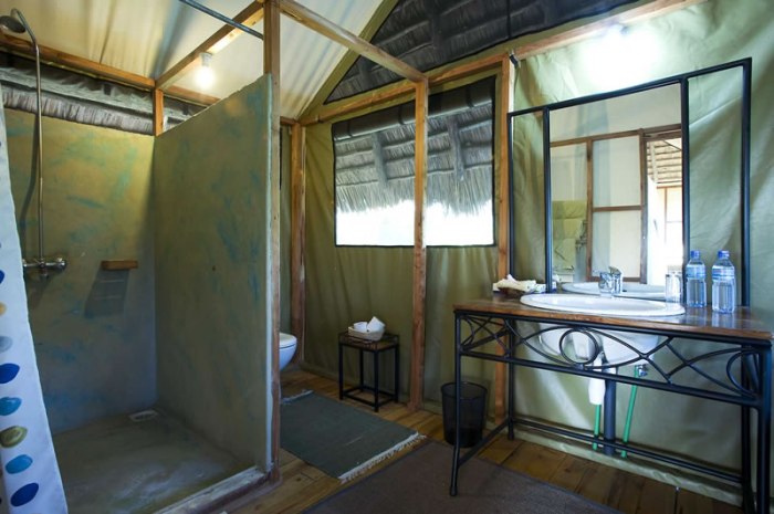 lake-burunge-bathroom-800